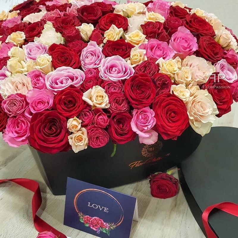 Scatola Bianco-Argento con Rose Rosa Madelaine PARIS EN ROSE Rose Box a Forma di Cuore Coeur dAmour Classic Scatola di Fiori con 8 Fiori conservati Infinity
